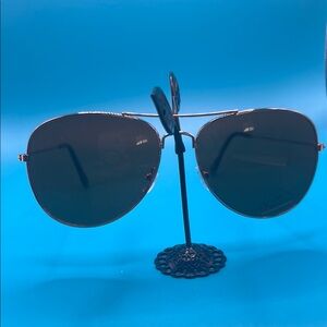 Vintage Classic Brown and Gold tone Aviator Sunglasses